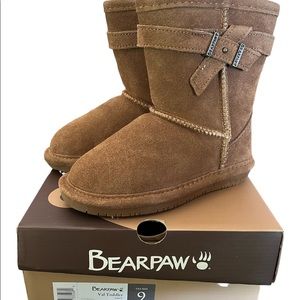 Toddler size 9 boots